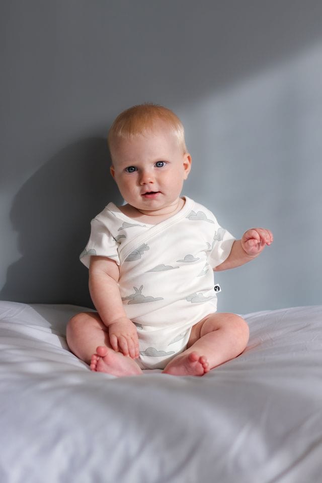 Burrow & Be Unisex Onesie Dreamscape Short Sleeve Kimono Bodysuit