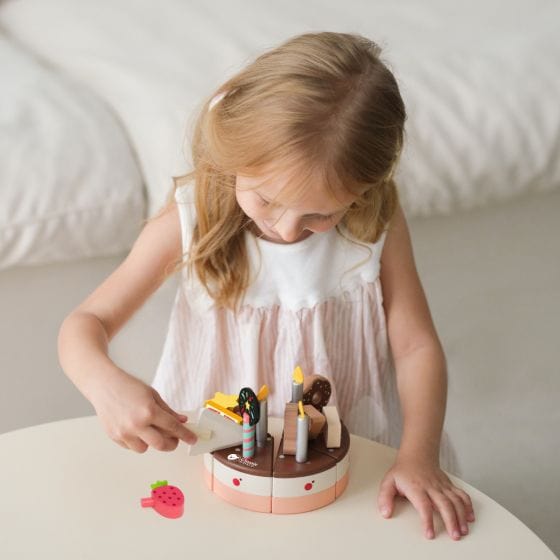 Classic World Toys Chocolate Cake