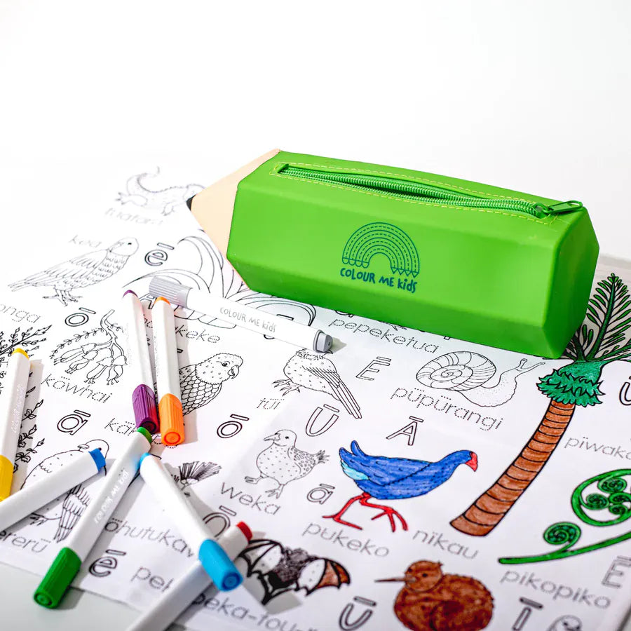 Colour Me Kids Accessory Feeding Washable, Reusable Colouring-In Solo Mats with Pens
