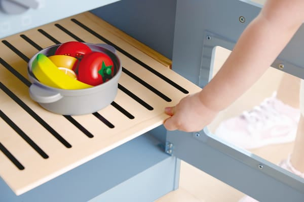 Hape Toys Deluxe Kitchen with Running Water