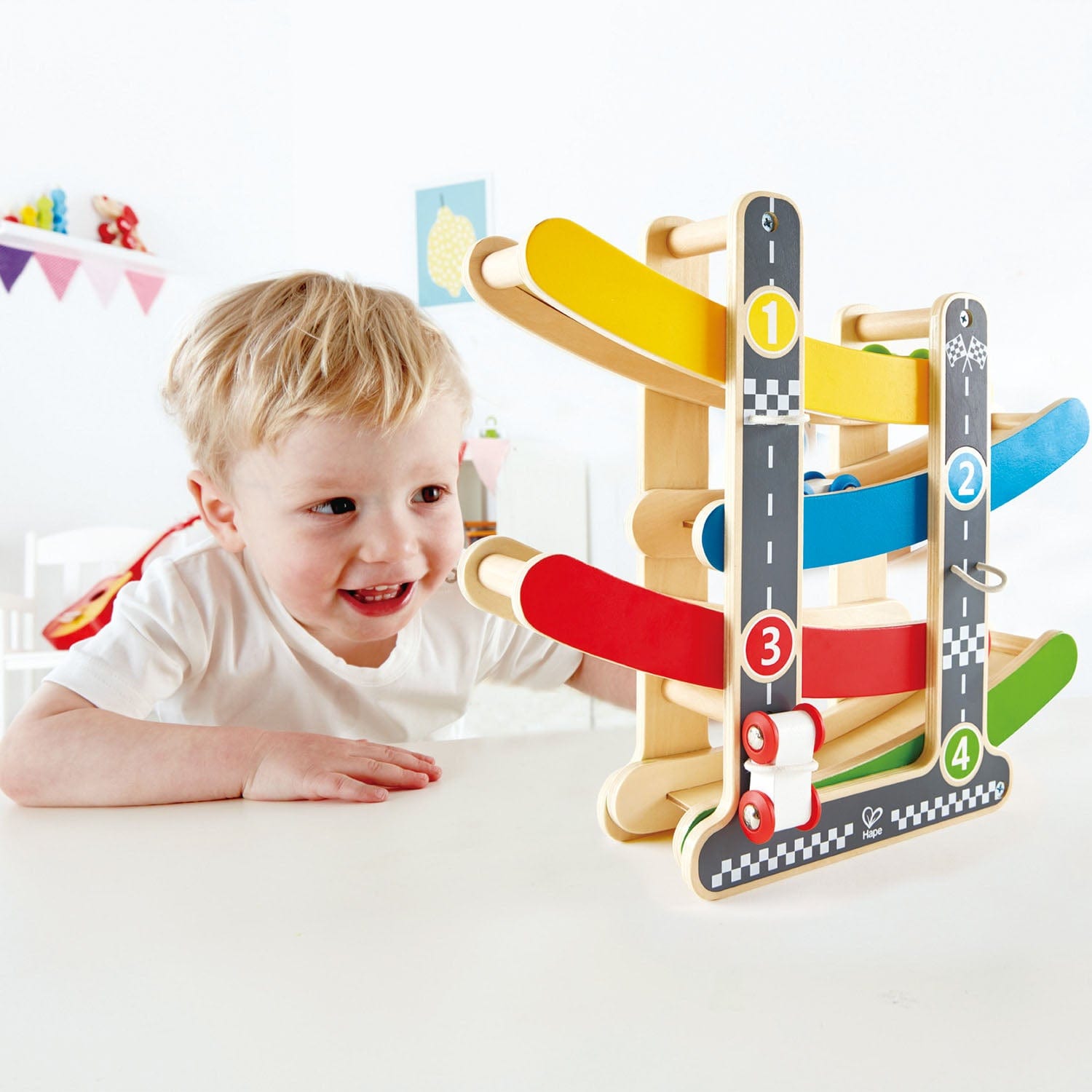 Hape Toys Fast Flip Racetrack