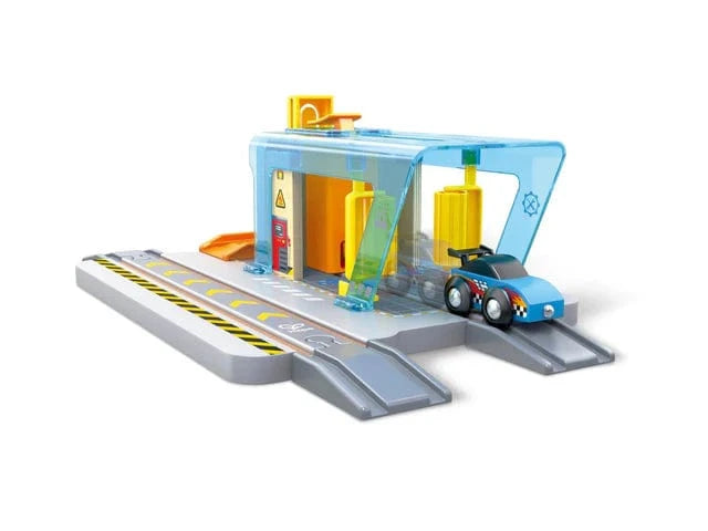 Hape Toys Vehicles Repair & Wash Station