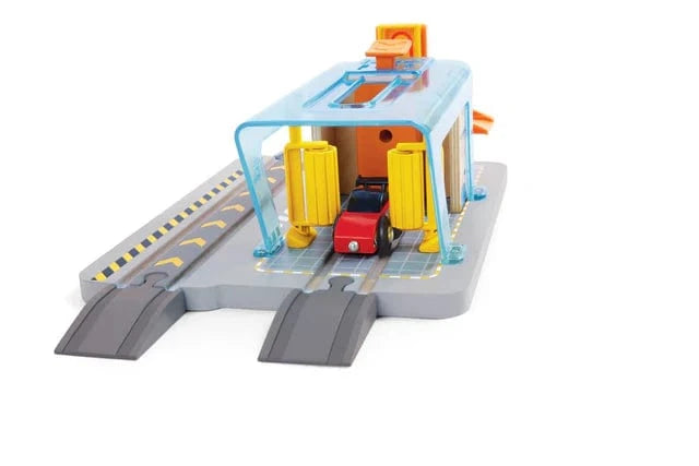 Hape Toys Vehicles Repair & Wash Station