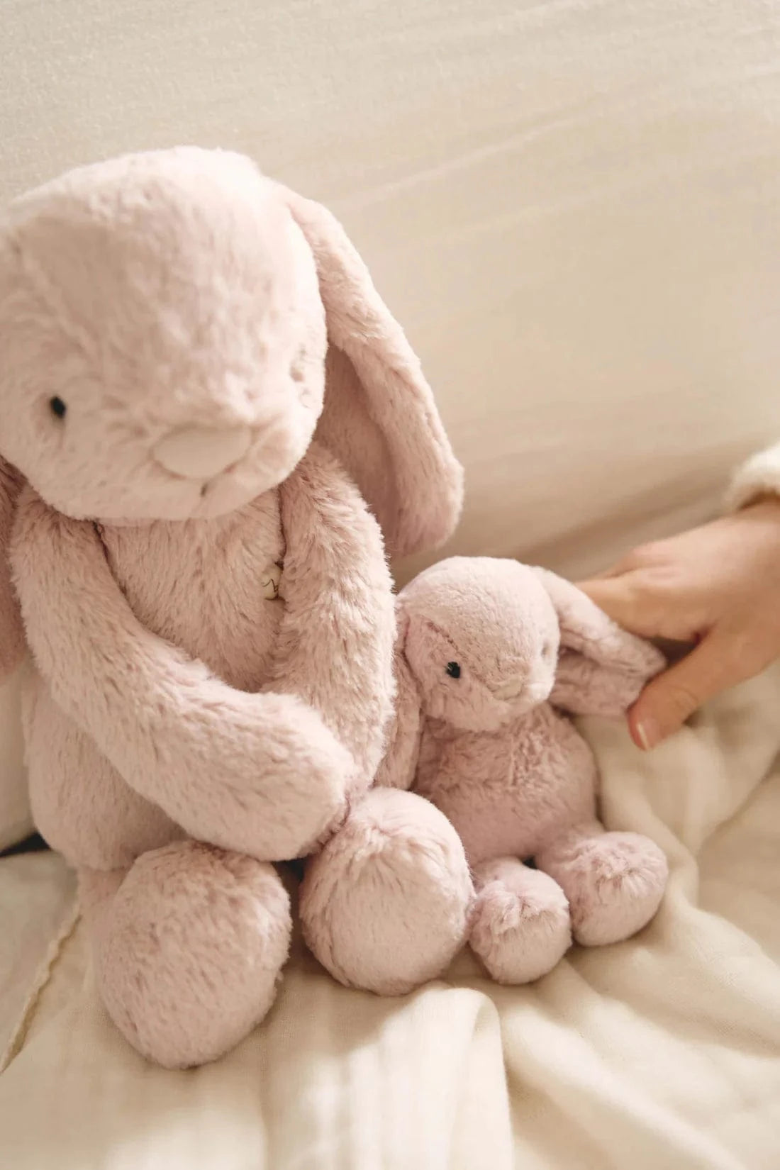 Jamie Kay Toys Soft Snuggle Bunnies - Frankie the Hugging Bunny - Blush