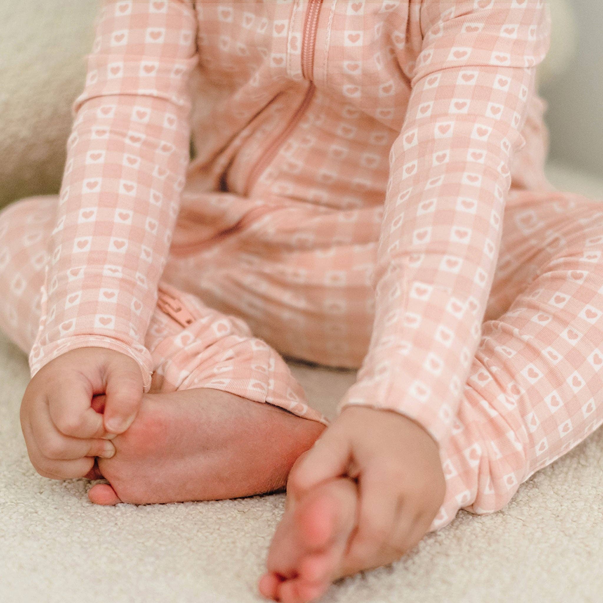 Kynd Baby Girls All In One Day Or Night Onesie - Heart Gingham