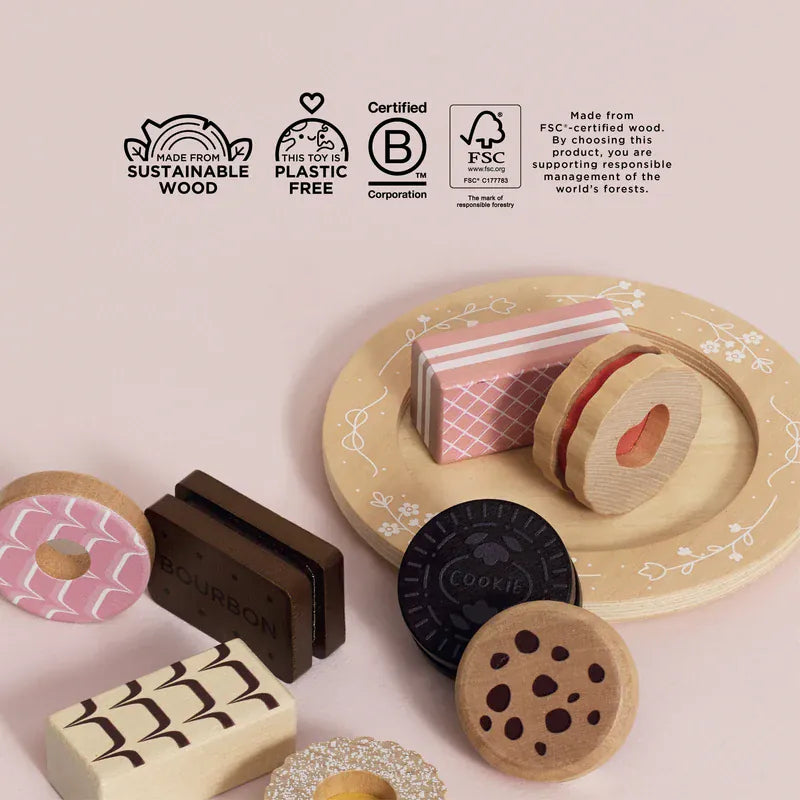 Le Toy Van biscuit and plate set toy with pretend biscuits and serving plate