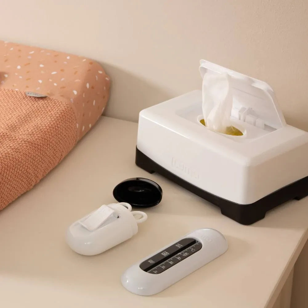 LUMA Easy Wipe Box in Snow White for baby care, featuring a sleek, white container with soft baby wipes inside.