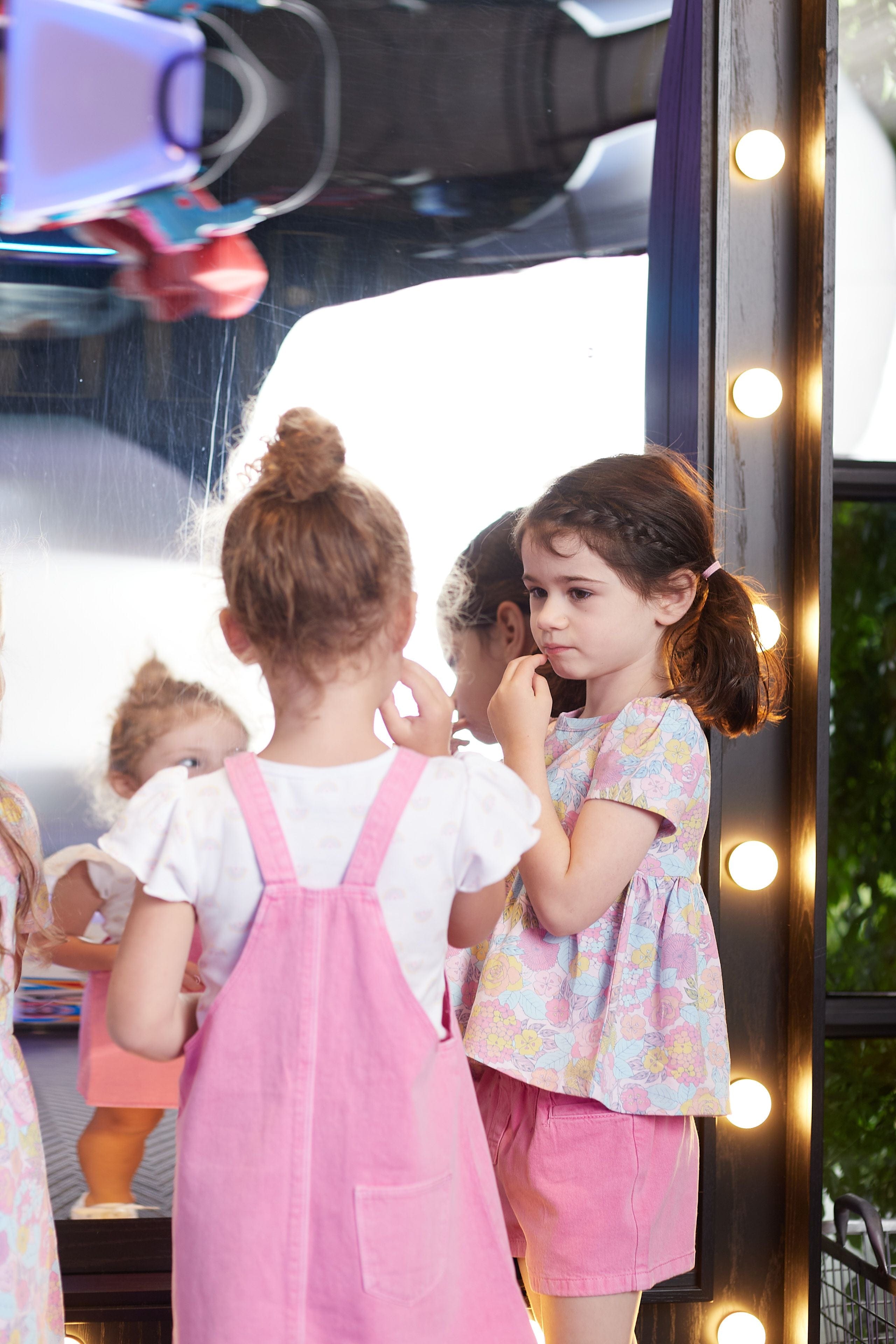 Milky Girls Tee Azalea Swing Tee