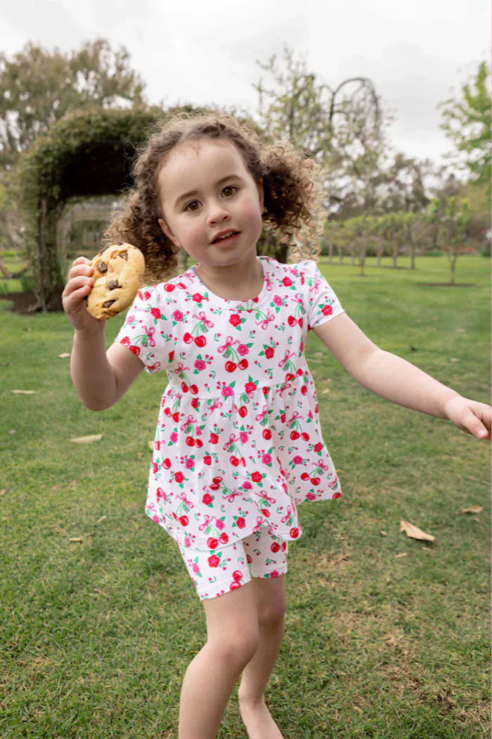 Milky Girls Tee Sweet Cherry Swing Tee