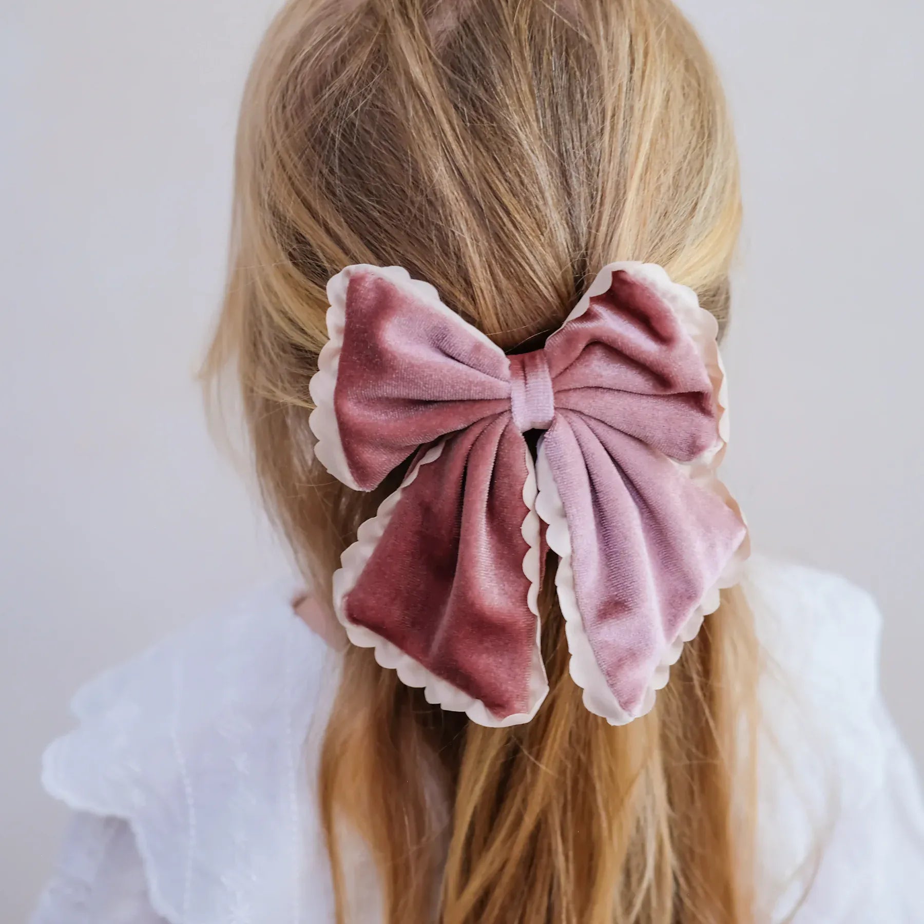 Mimi & Lula Accessory Hair Scallop Velvet Bow - Pink