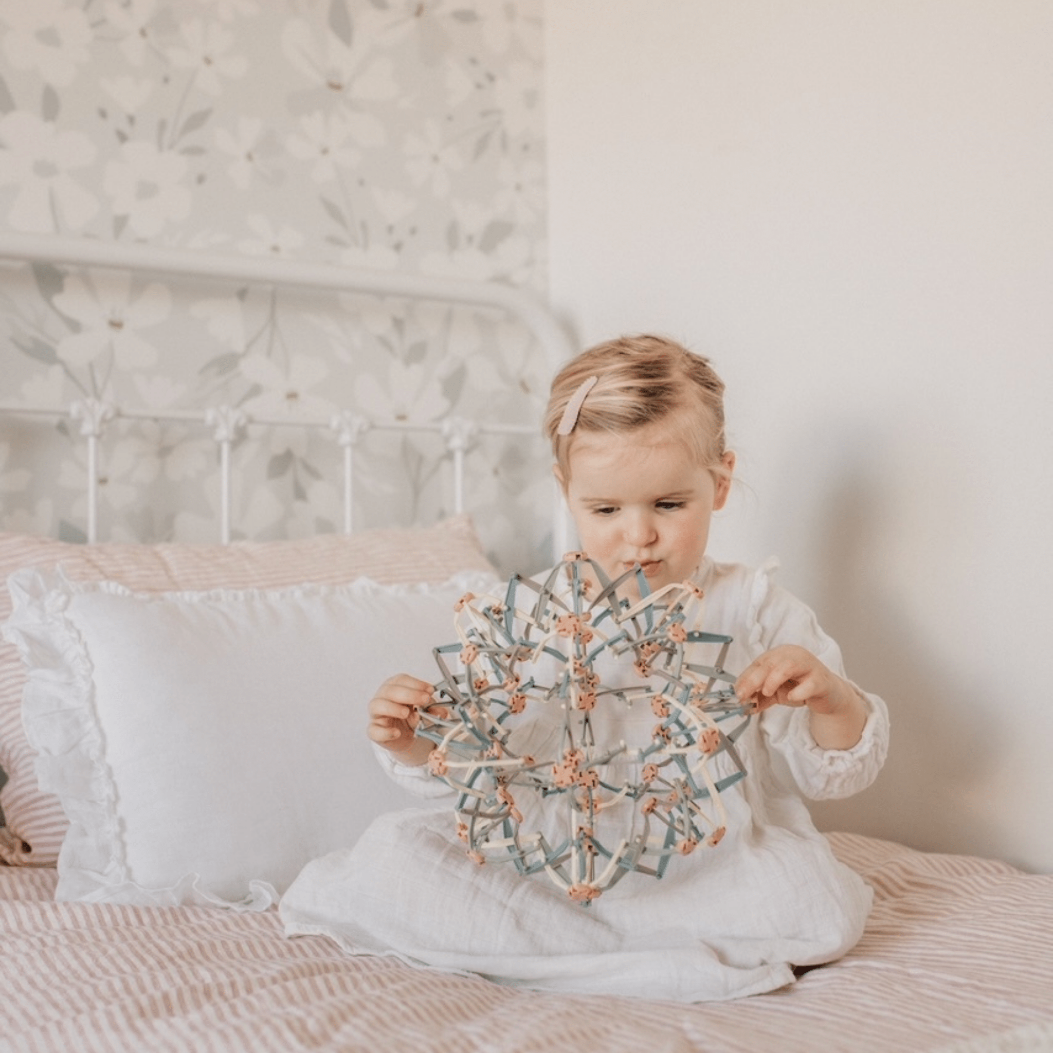Mindful & Co Toys Mindfulness Magic Ball
