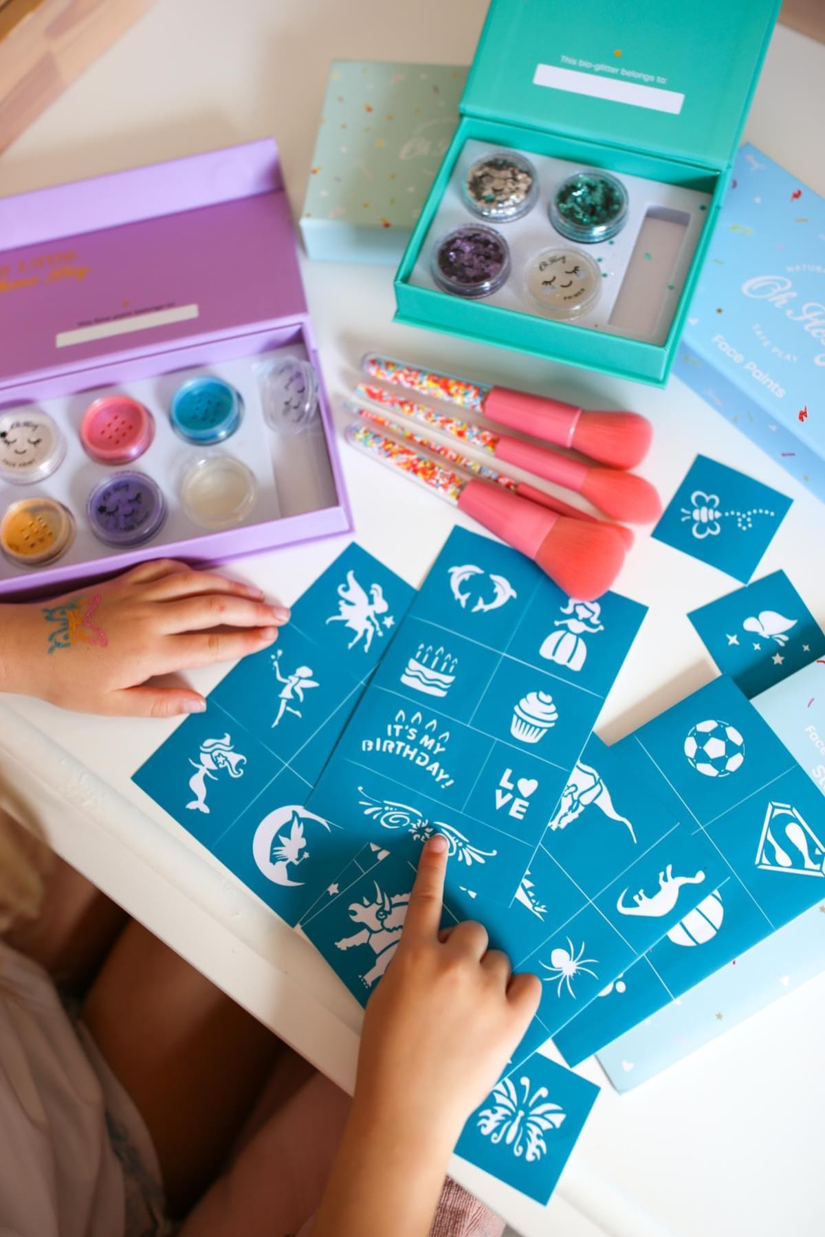 Oh Flossy Girls Accessory Reusable Adhesive Face Paint & Makeup Stencils - Teal