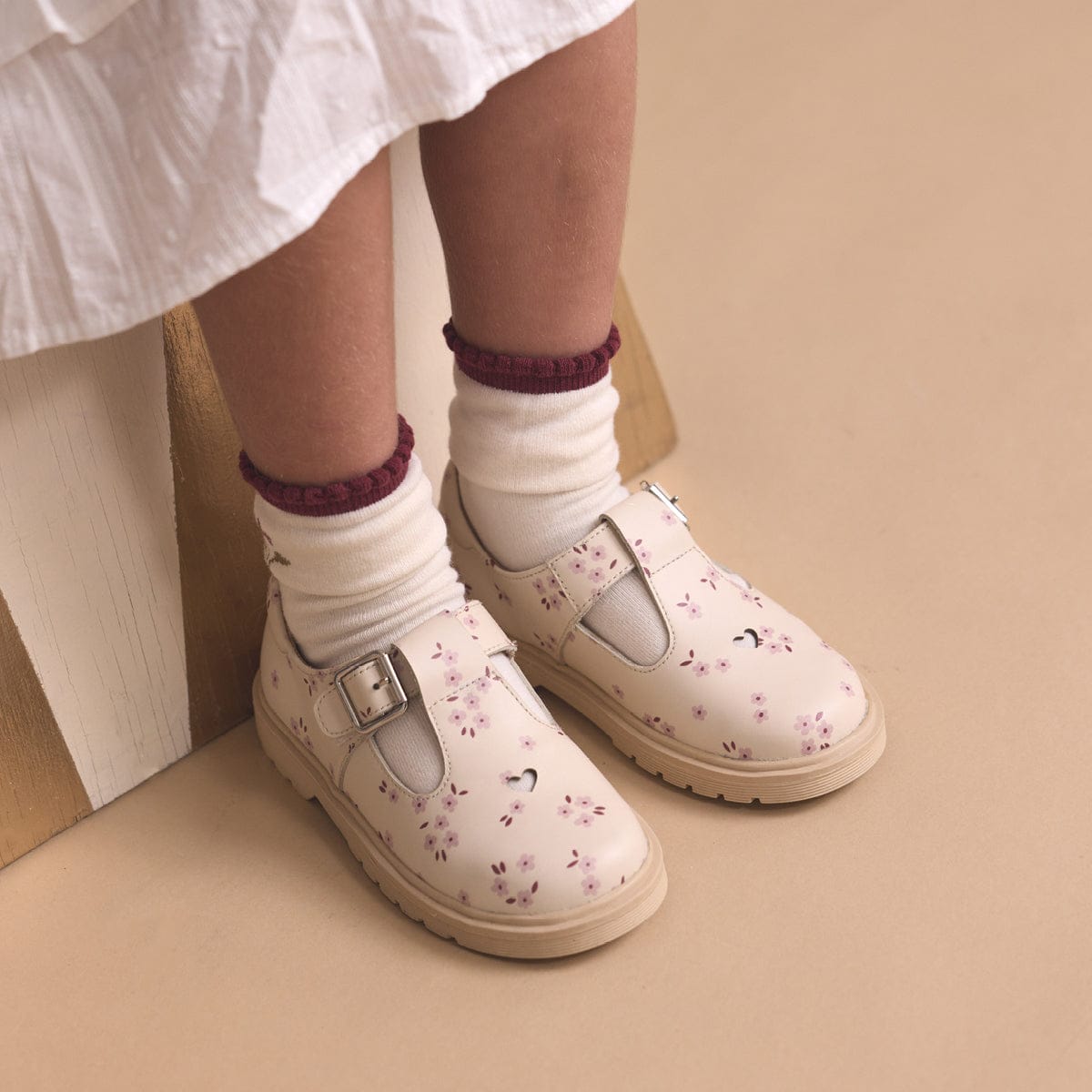 Pretty Brave Girls Shoes MADDISON Winter Bloom T-Bar