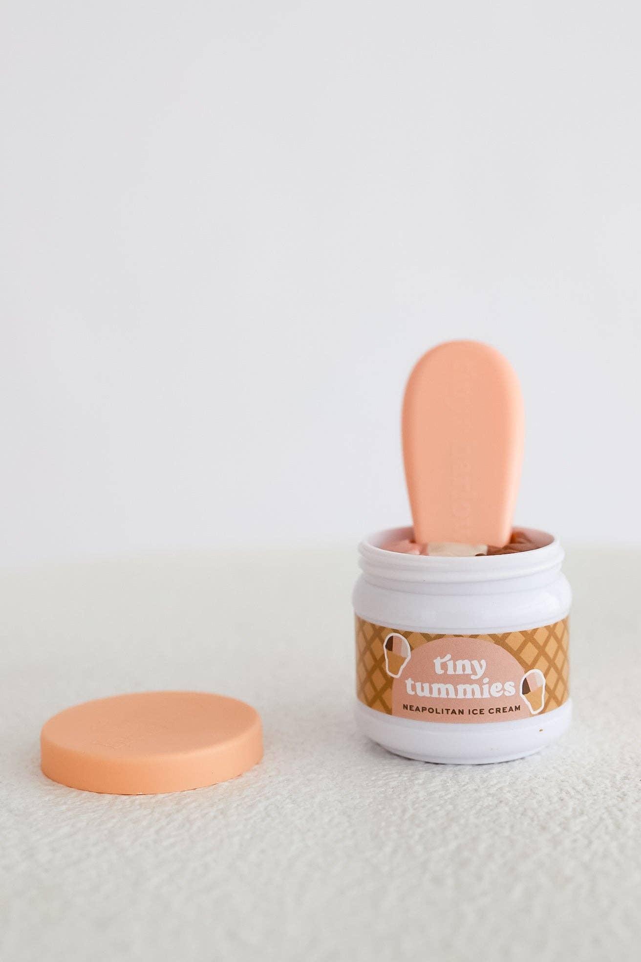 Tiny Harlow Toys Dolls Tiny Tummies Food Jar and Spoon Set: Apple Puree