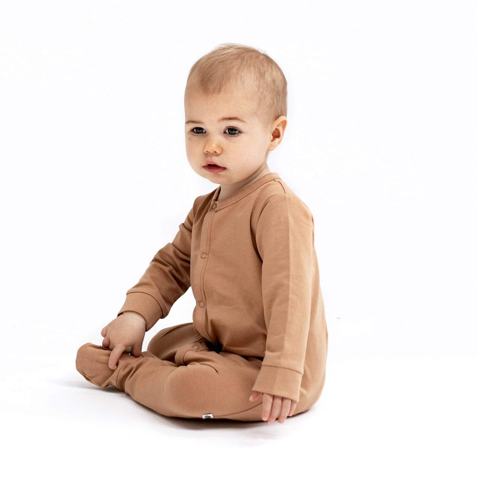 Burrow & Be Unisex Outfit Tawny Brown / NB Organic Essentials Sleep Suit