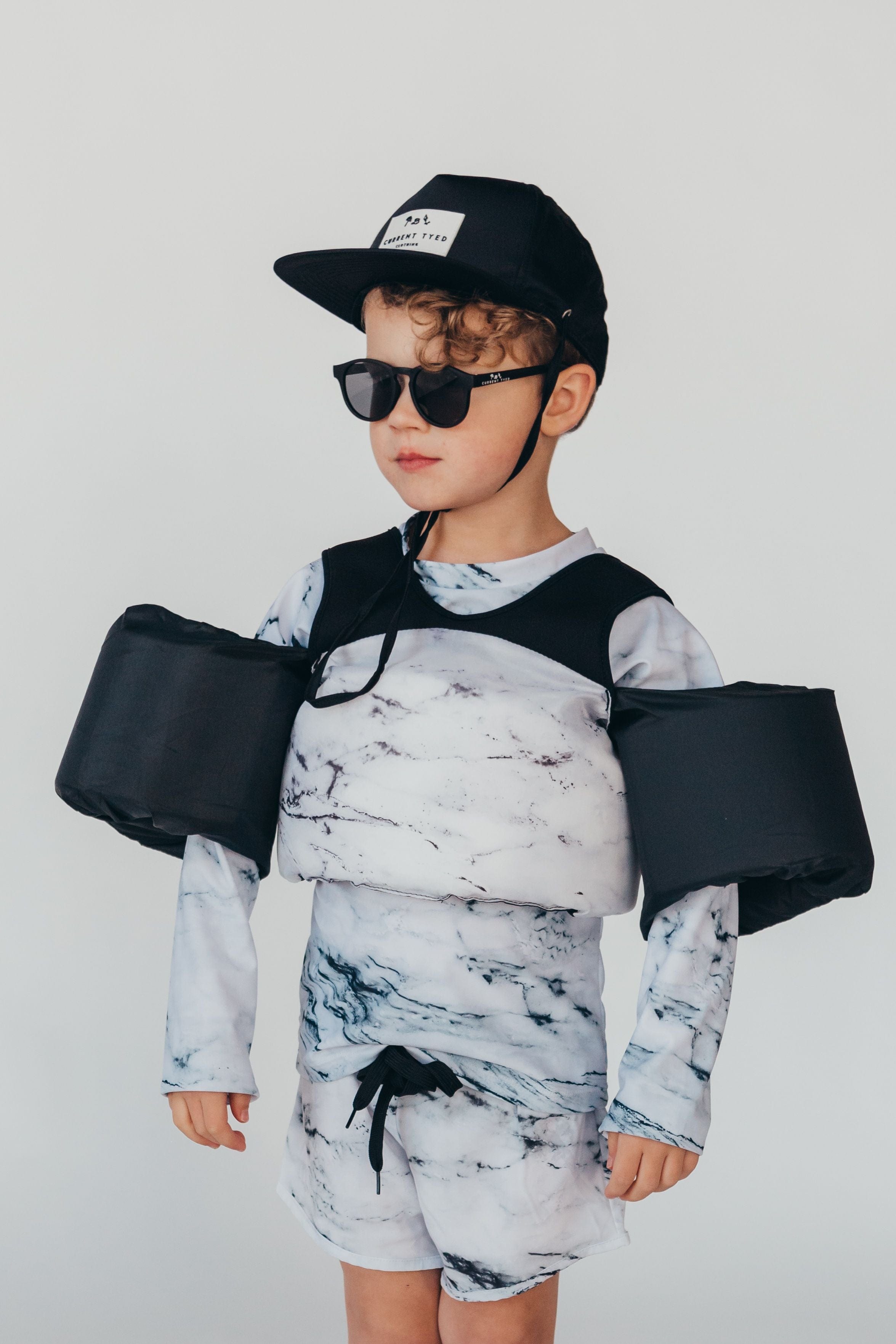 Current Tyed Accessory Sunglasses Keyhole Sunnies