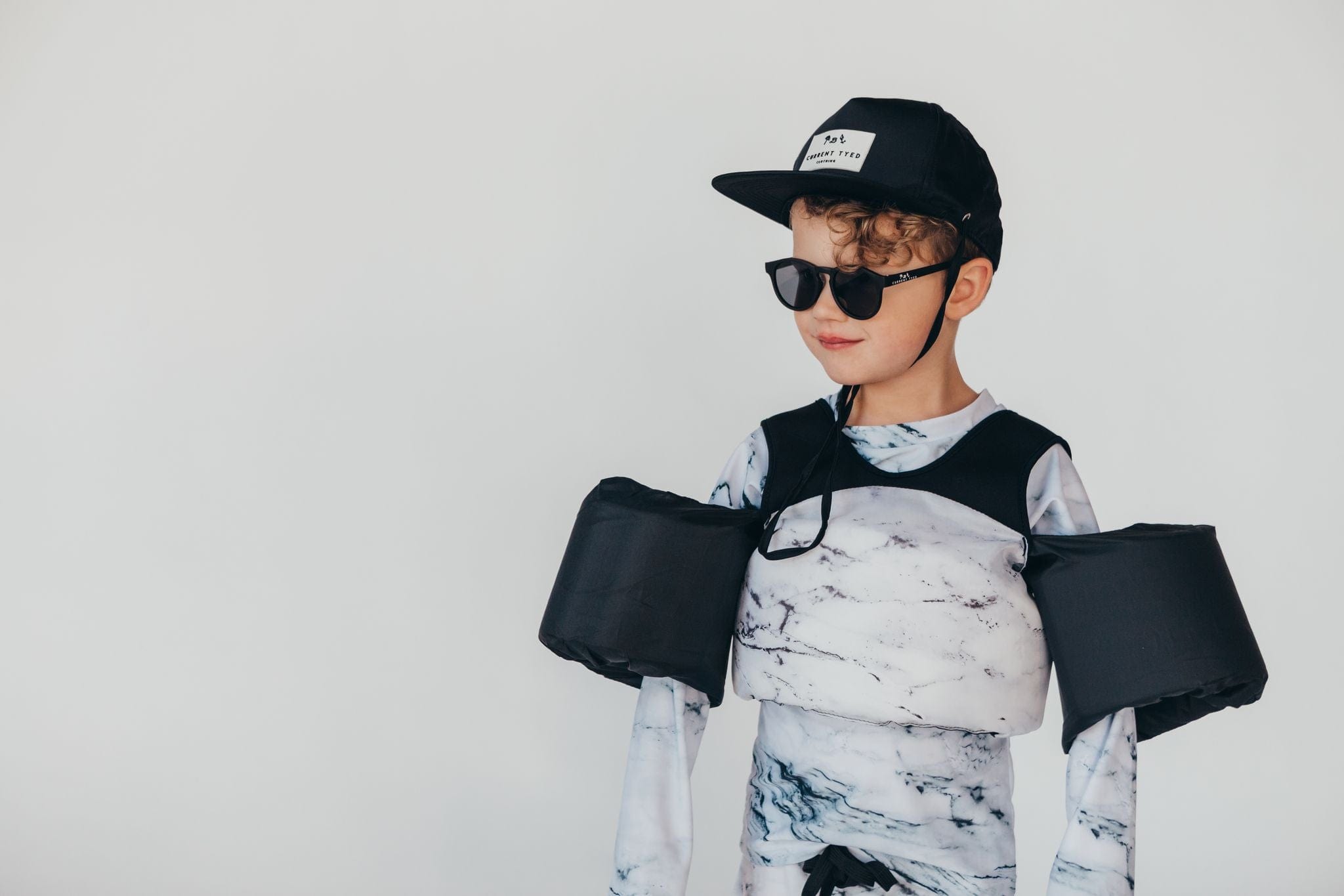 Current Tyed Accessory Sunglasses Keyhole Sunnies