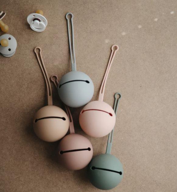 Mushie Pacifier Holder - Parnell Baby Boutique
