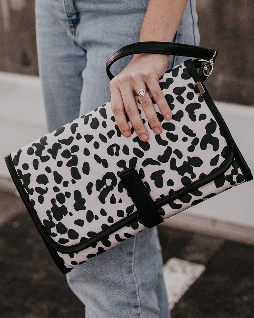 OiOi Baby Care OiOi Change Clutch - Dalmatian
