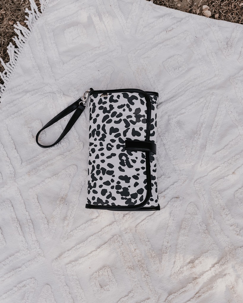 OiOi Baby Care OiOi Change Clutch - Dalmatian