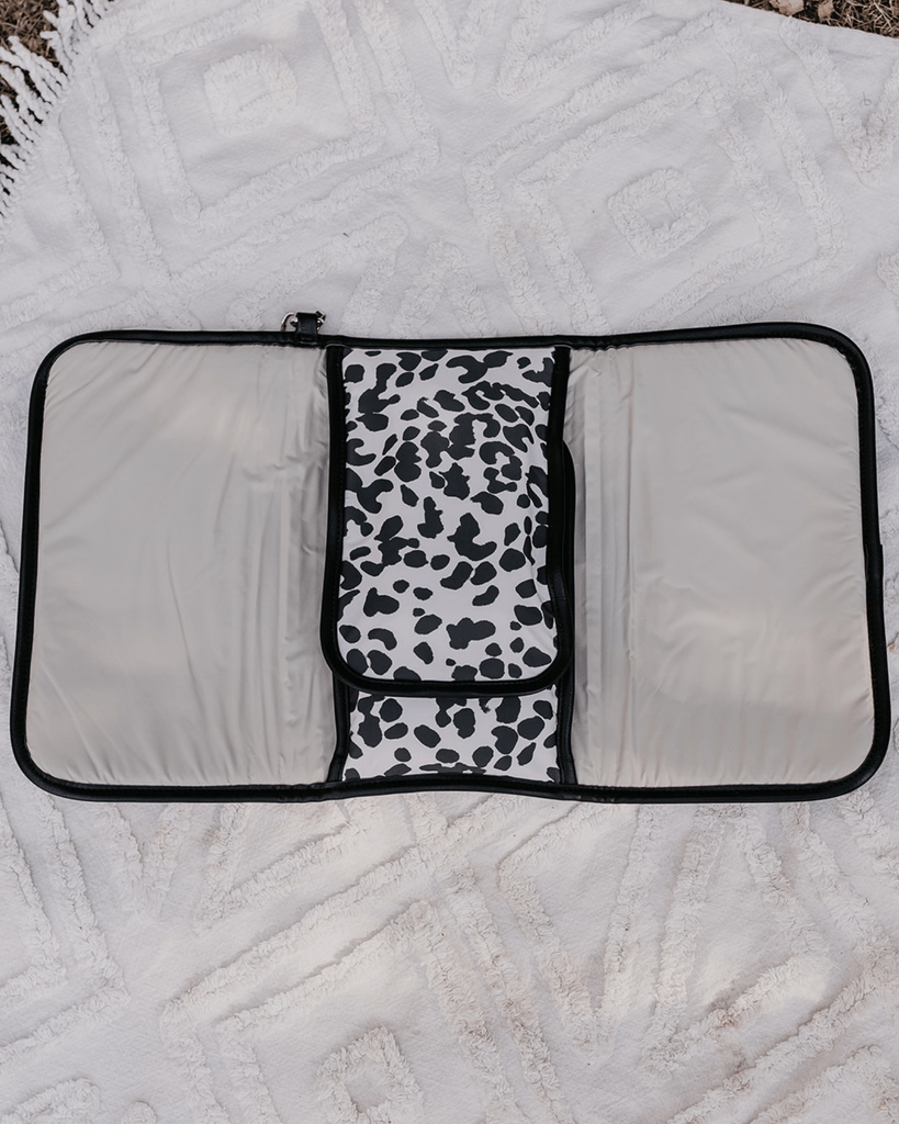 OiOi Baby Care OiOi Change Clutch - Dalmatian