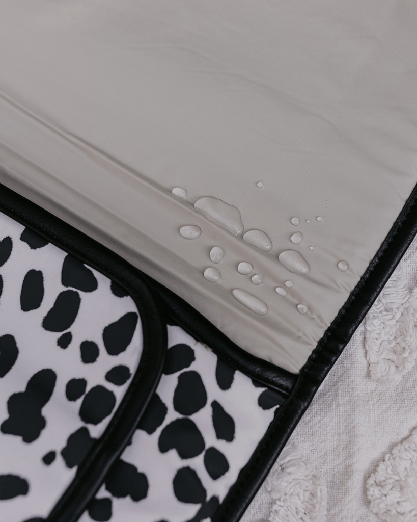 OiOi Baby Care OiOi Change Clutch - Dalmatian