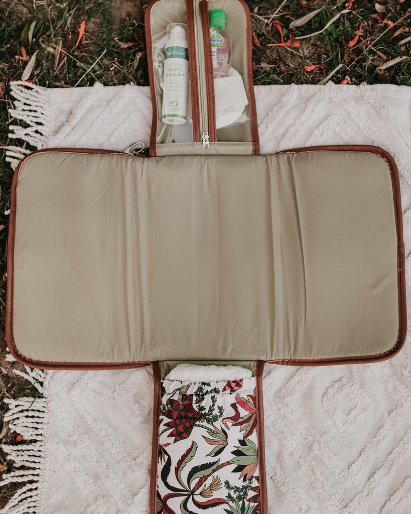 OiOi Baby Care OiOi Change Clutch - Jungle Cream/Tan