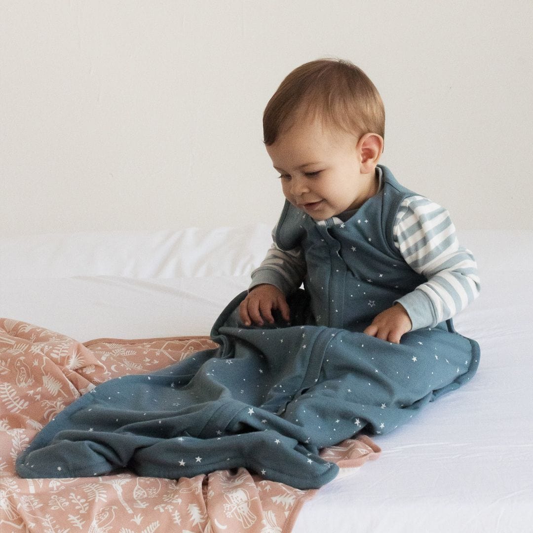 Woolbabe Linen Woolbabe 3 Seasons Front Zip Sleeping Bag - Pine Stars