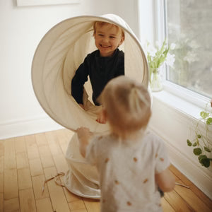 Play Tunnel