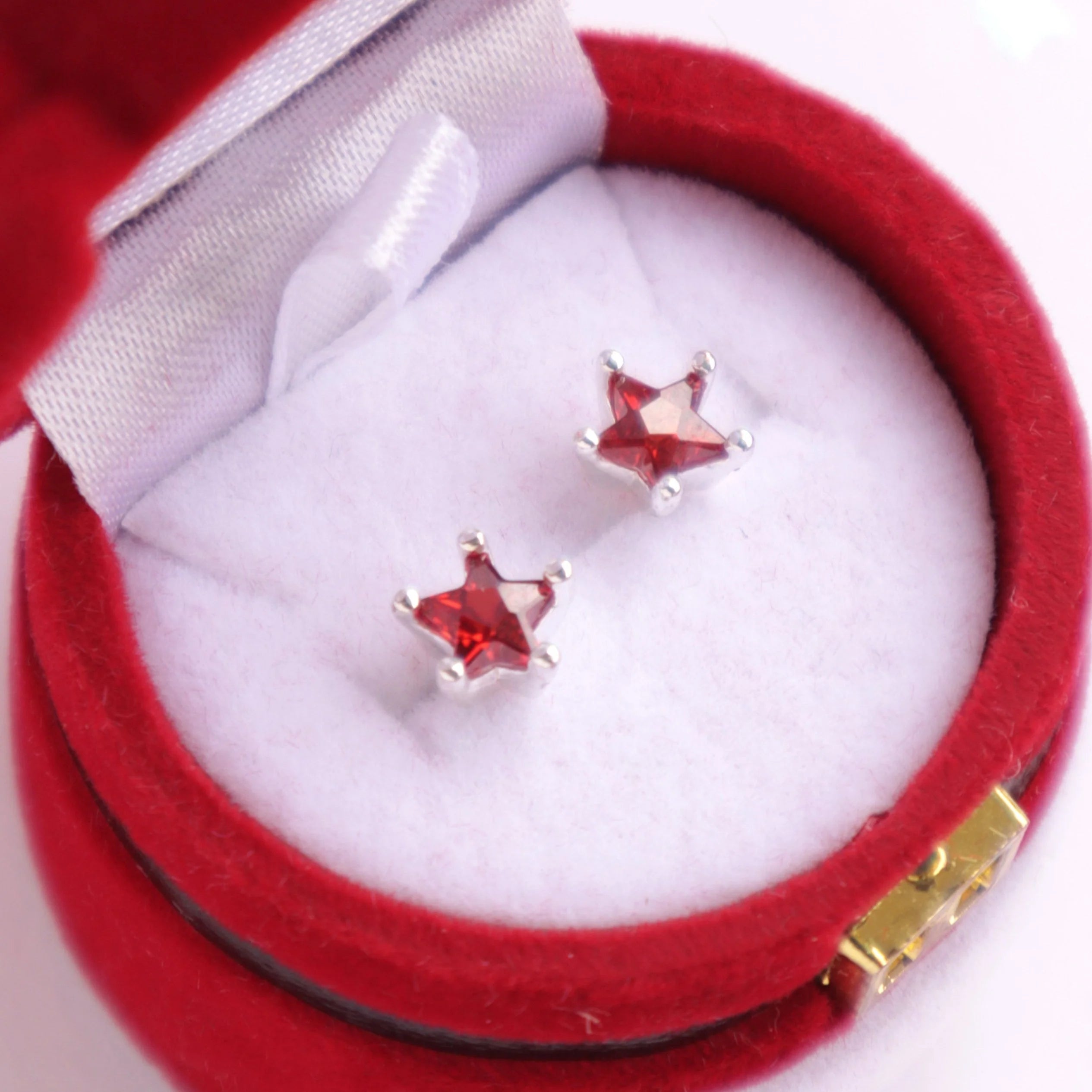 Red Starry Earrings in Velvet Santa Trinket Box