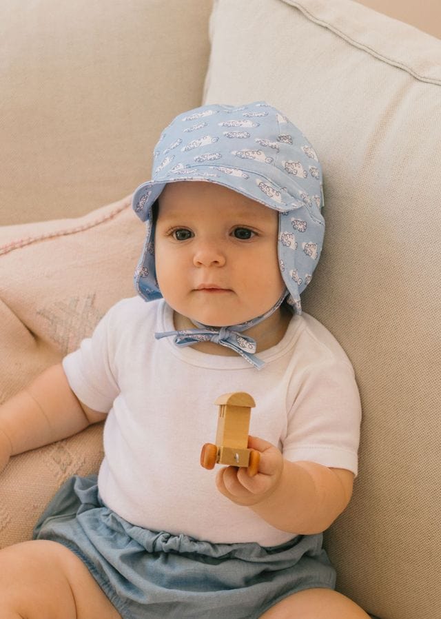 Acorn Kids Accessories Hats XXS (NB) Clouds Flap Hat