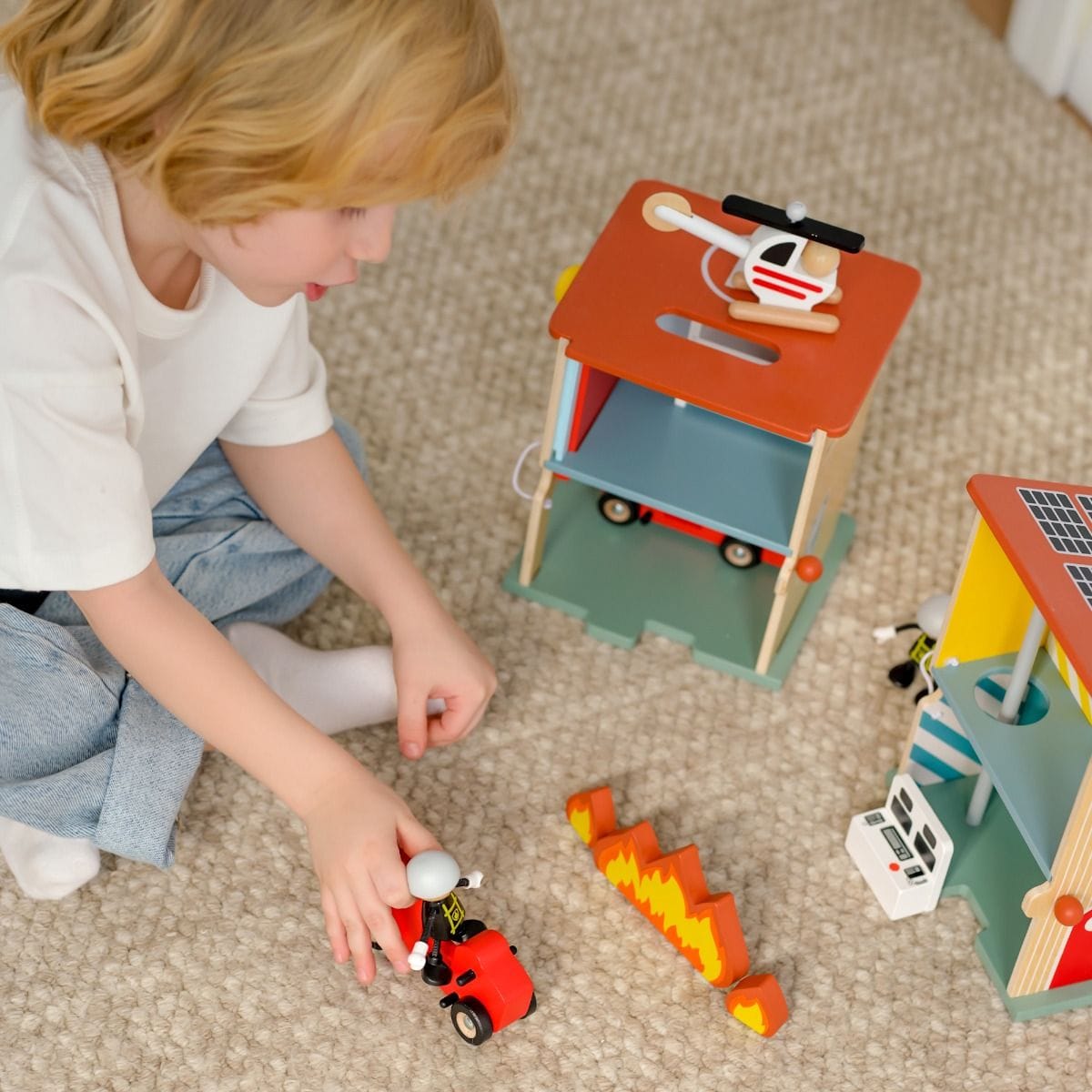 Classic World Toys Fire Station