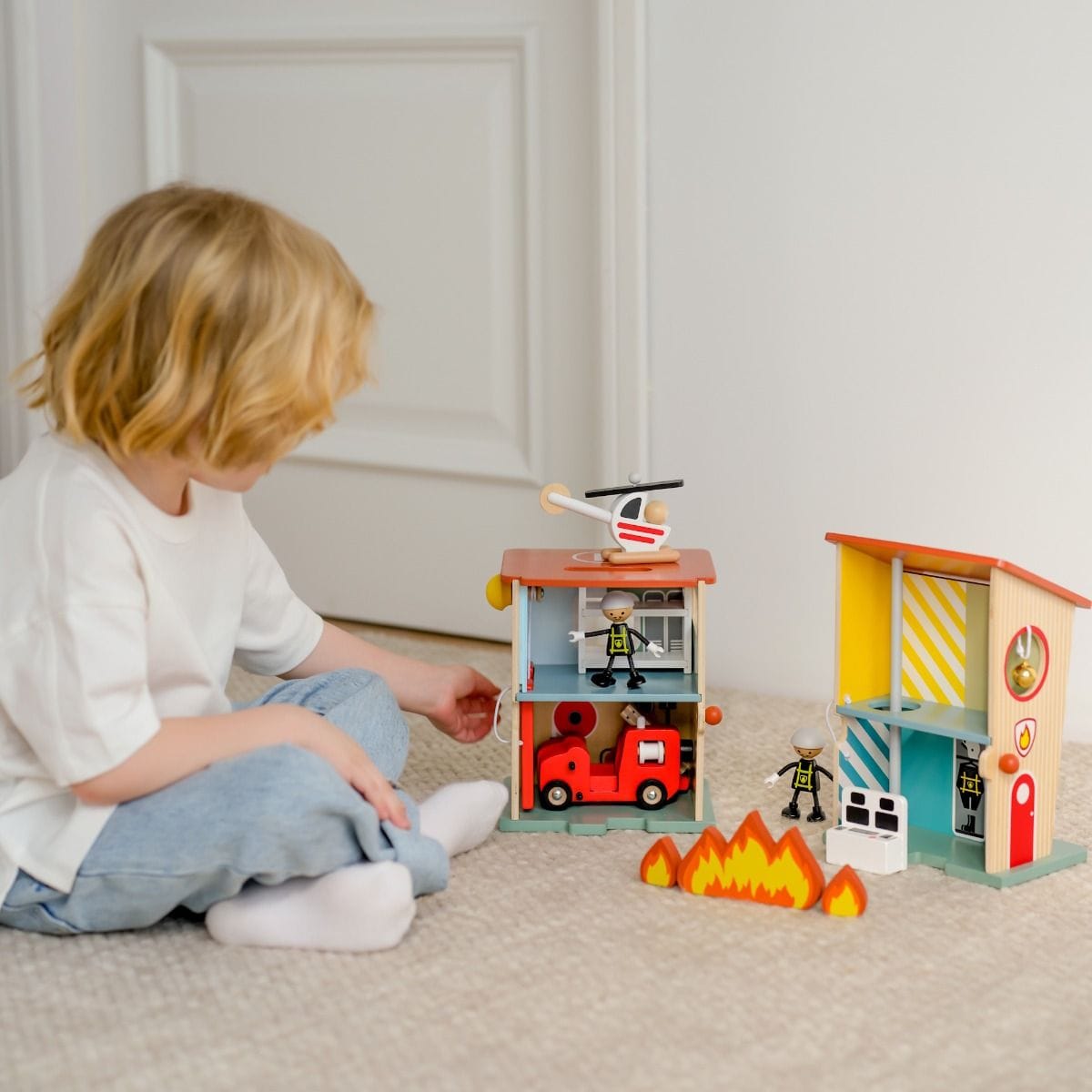 Classic World Toys Fire Station