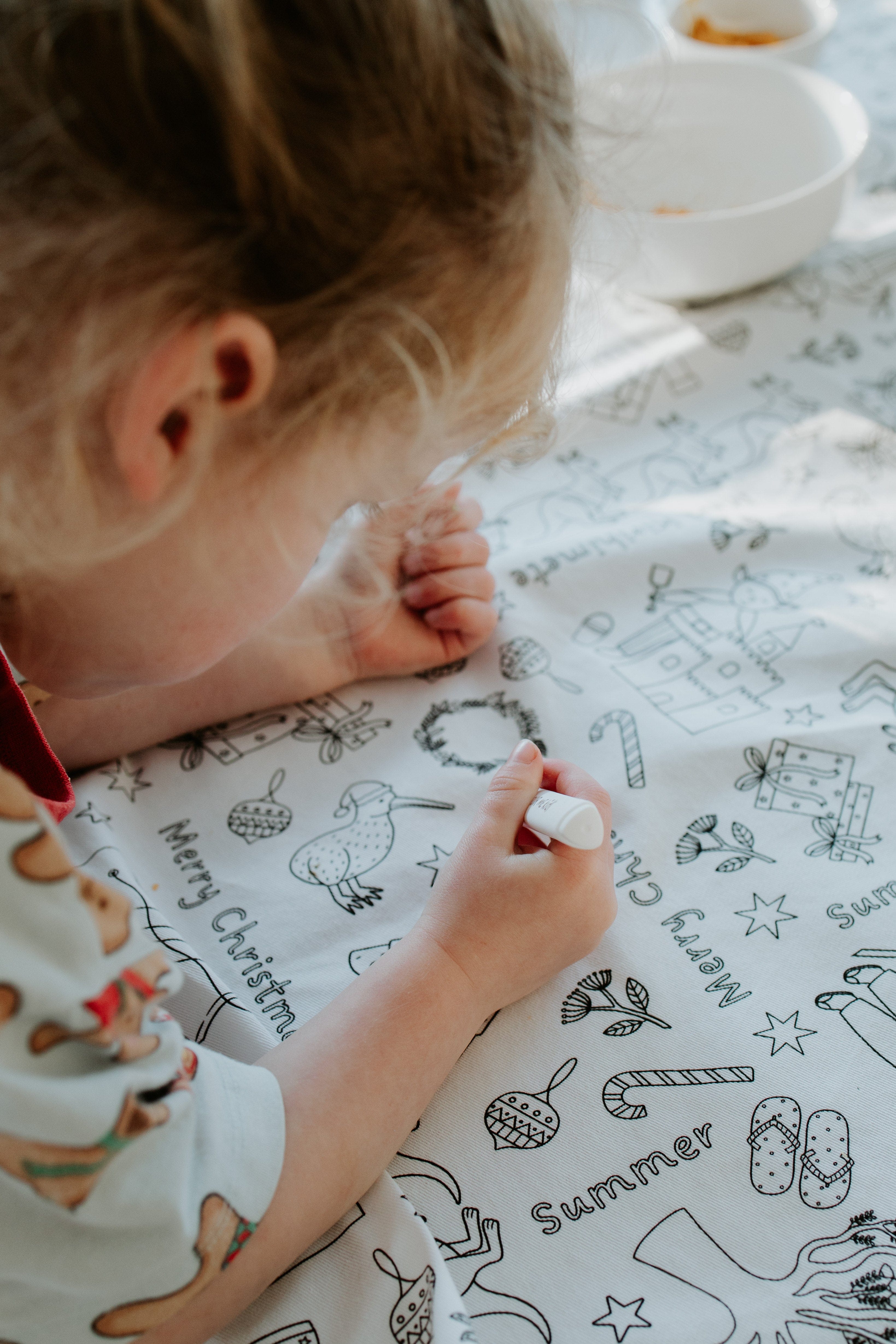 Colour Me Kids Accessory Feeding Christmas Down Under Washable & Reusable Colouring In Tablecloth Set