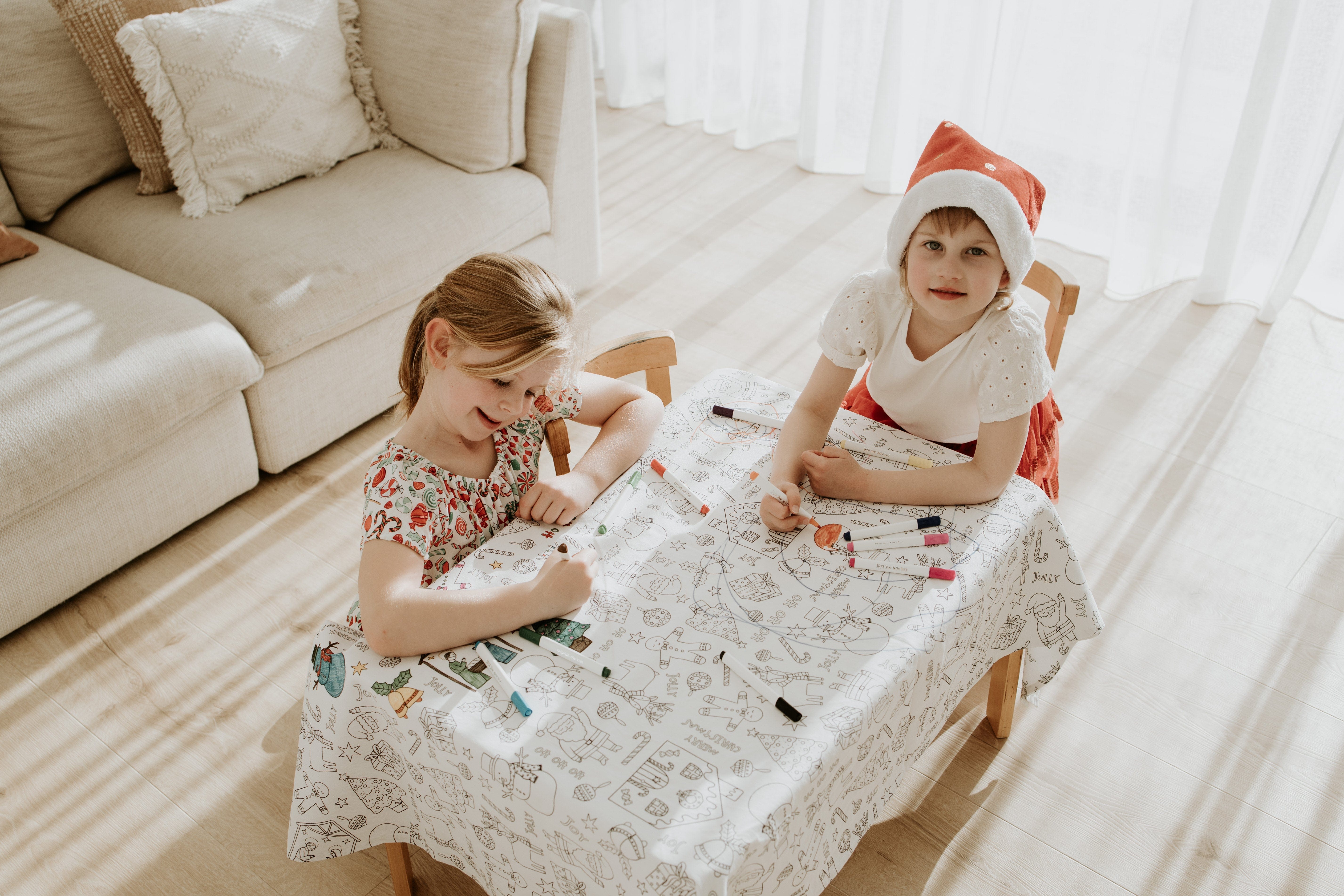 Colour Me Kids Accessory Feeding Merry Magic Washable & Reusable Colouring In Tablecloth Set