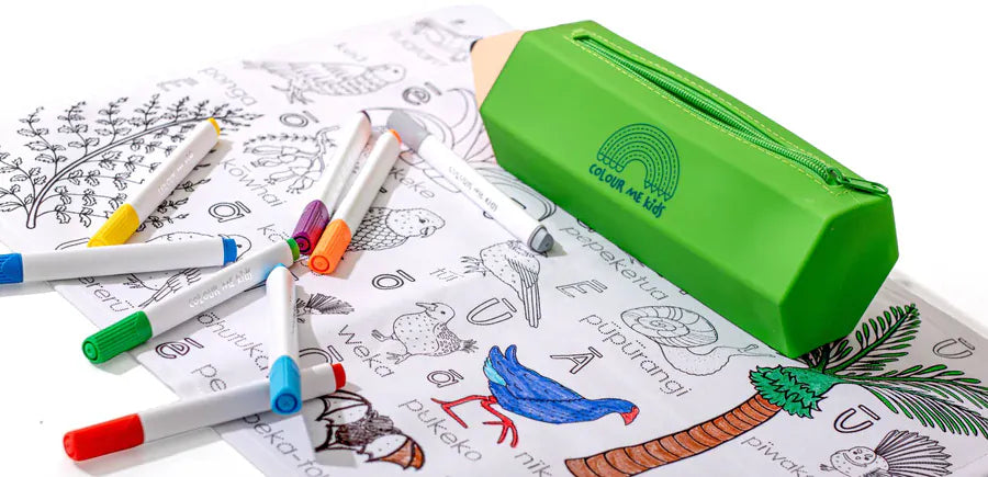 Colour Me Kids Accessory Feeding Washable, Reusable Colouring-In Solo Mats with Pens