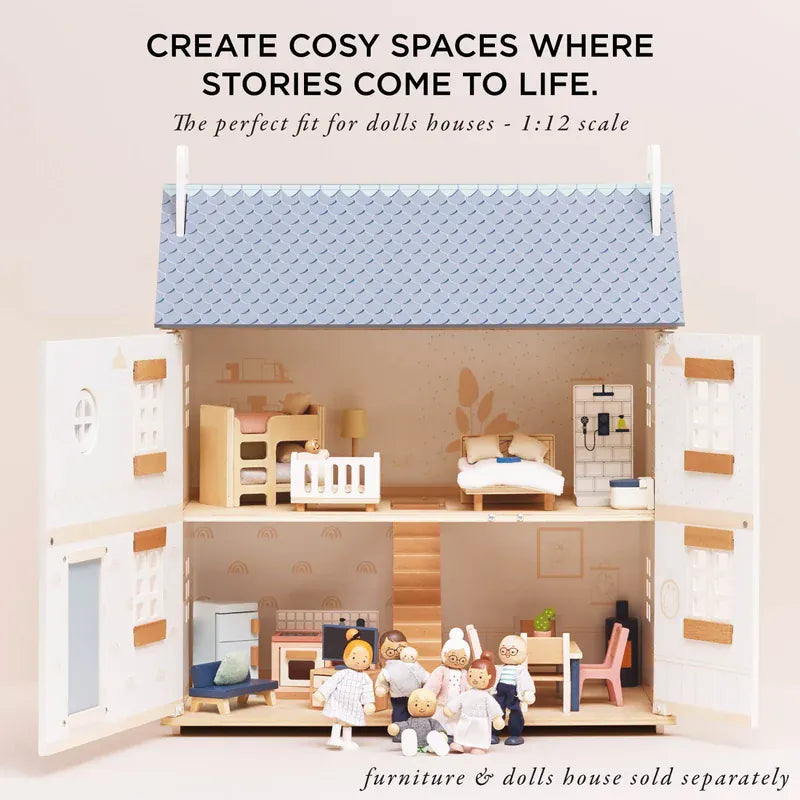 Le Toy Van Dolls House Family 7-piece toy set with miniature family figures