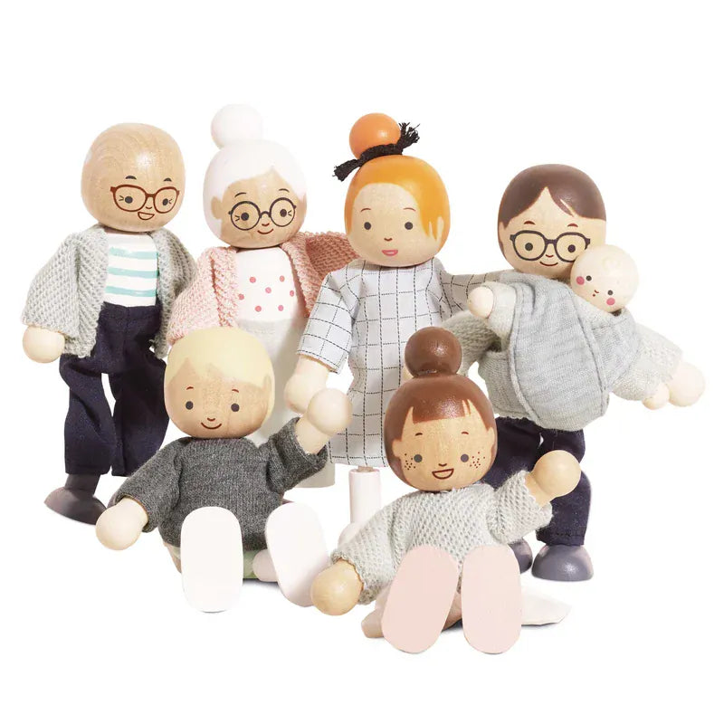 Le Toy Van Dolls House Family 7 Piece toy set with detailed wooden dollhouse family figures