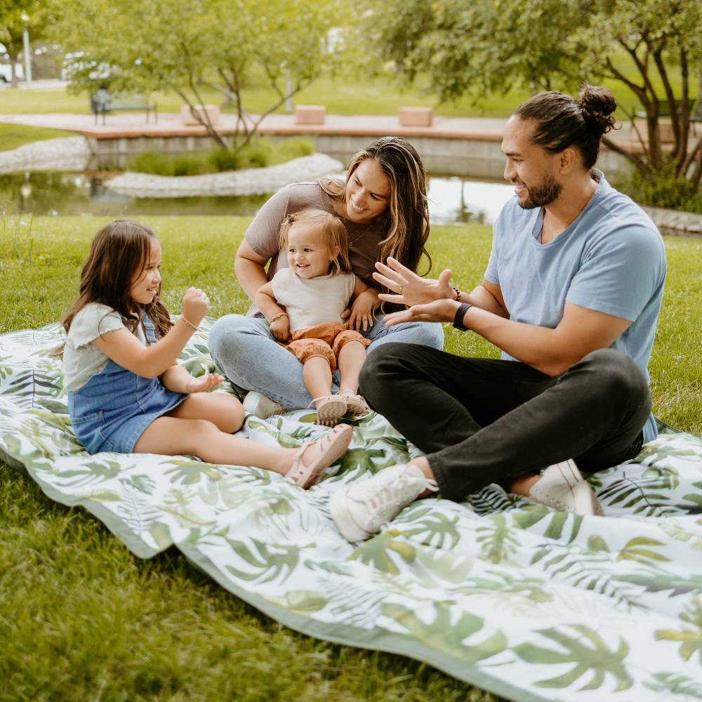 Little Unicorn Baby Care Tropical Leaf Picnic / Outdoor Blanket 5  X 7