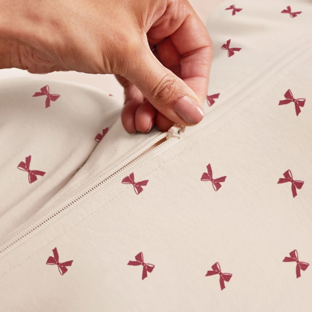 Love To Dream Unisex Sleepware Swaddle Up Original 1.0 Tog - Bows