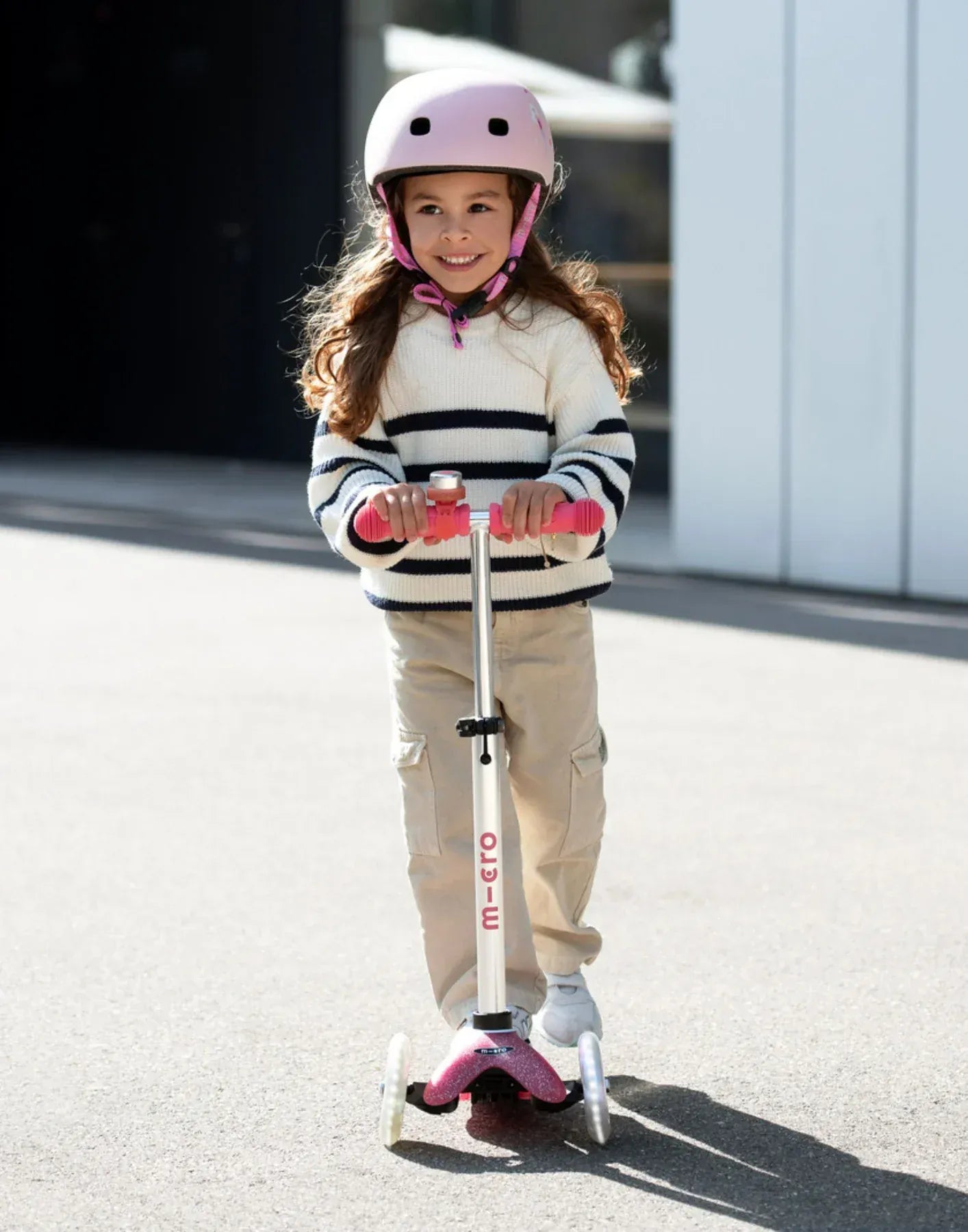 Micro Toys Pink Micro Mini Deluxe Glitter LED 3 Wheel Scooter