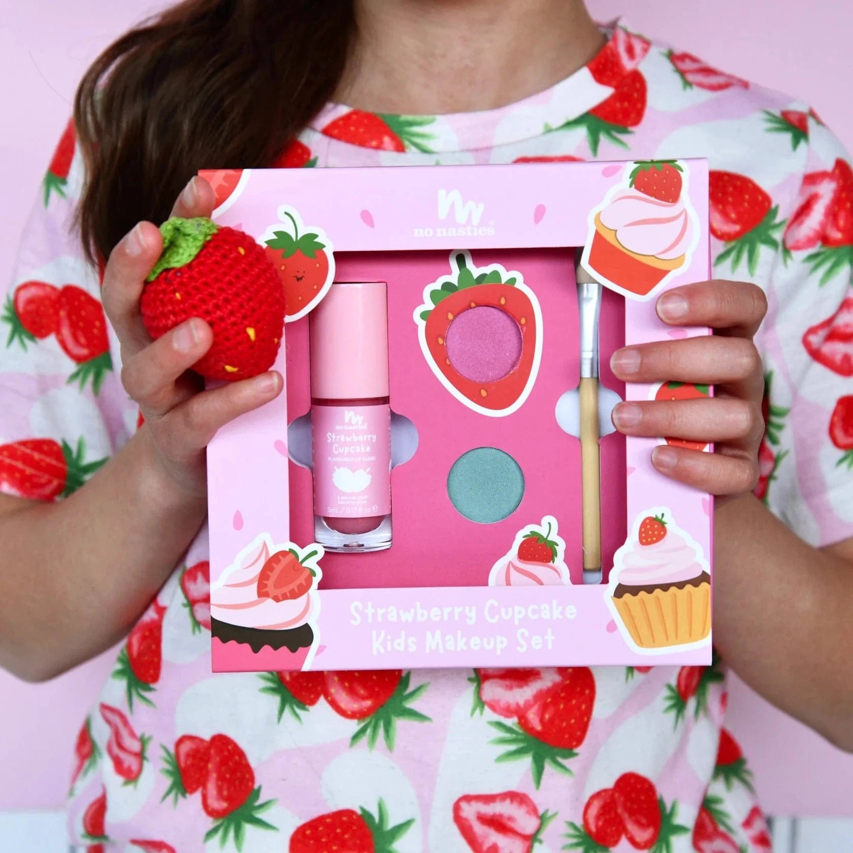 No Nasties Girls Accessory Strawberry Cupcake No Nasties Natural Makeup Gift Set