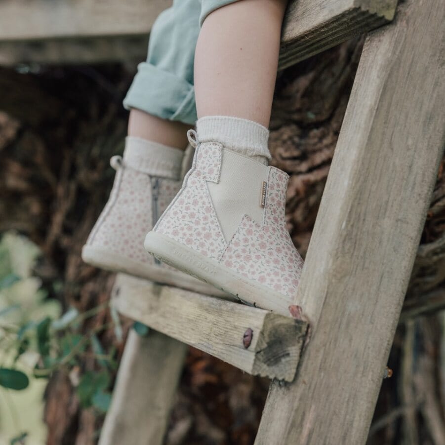 Pretty Brave Girls Shoes Electric Boot in Tiny Garden