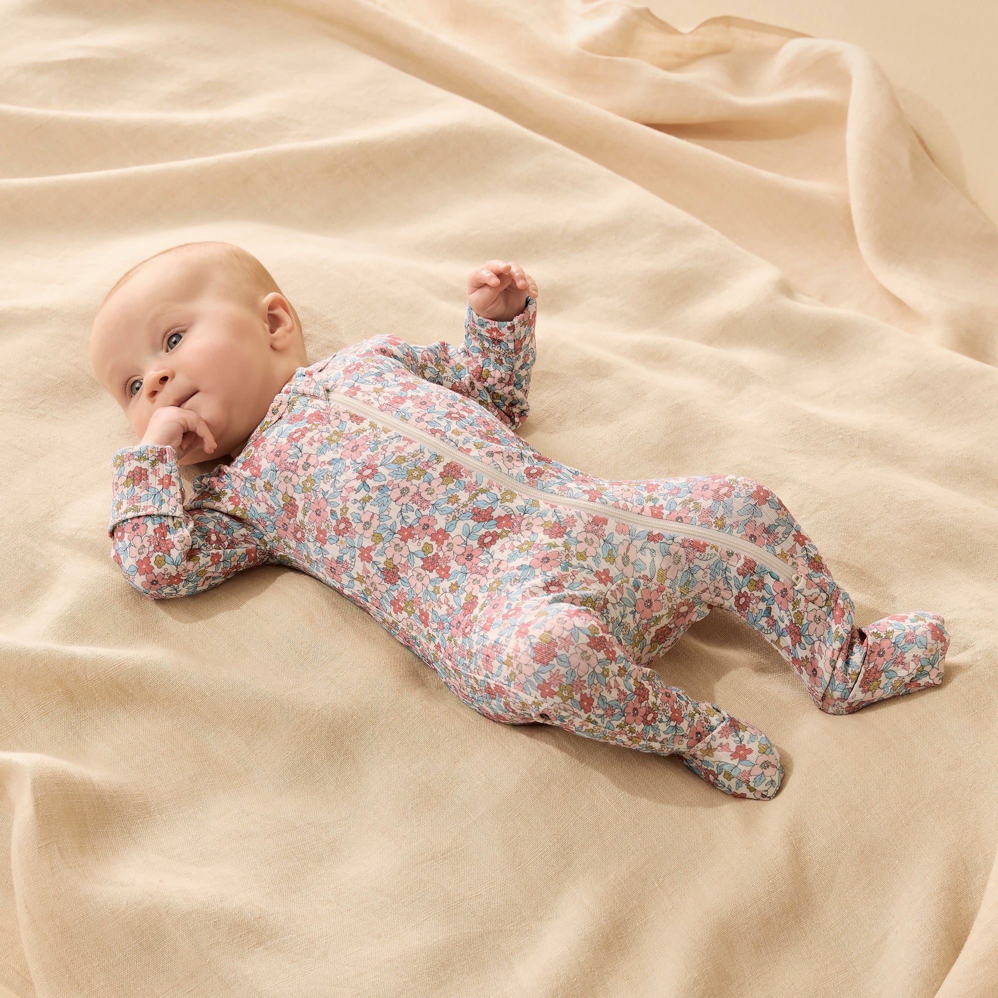 Wilson & Frenchy Unisex Onesie Summer BloomOrganic Zipsuit with Feet