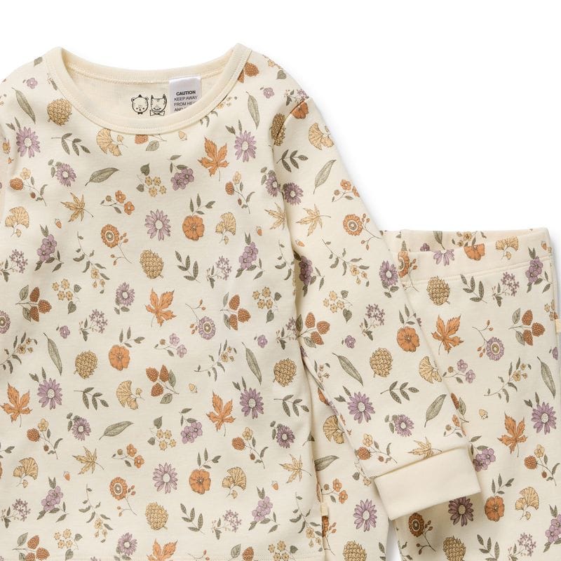 Wilson & Frenchy Maple Glow organic unisex long-sleeved pajamas featuring soft, cozy fabric and a comfortable sleepwear fit.