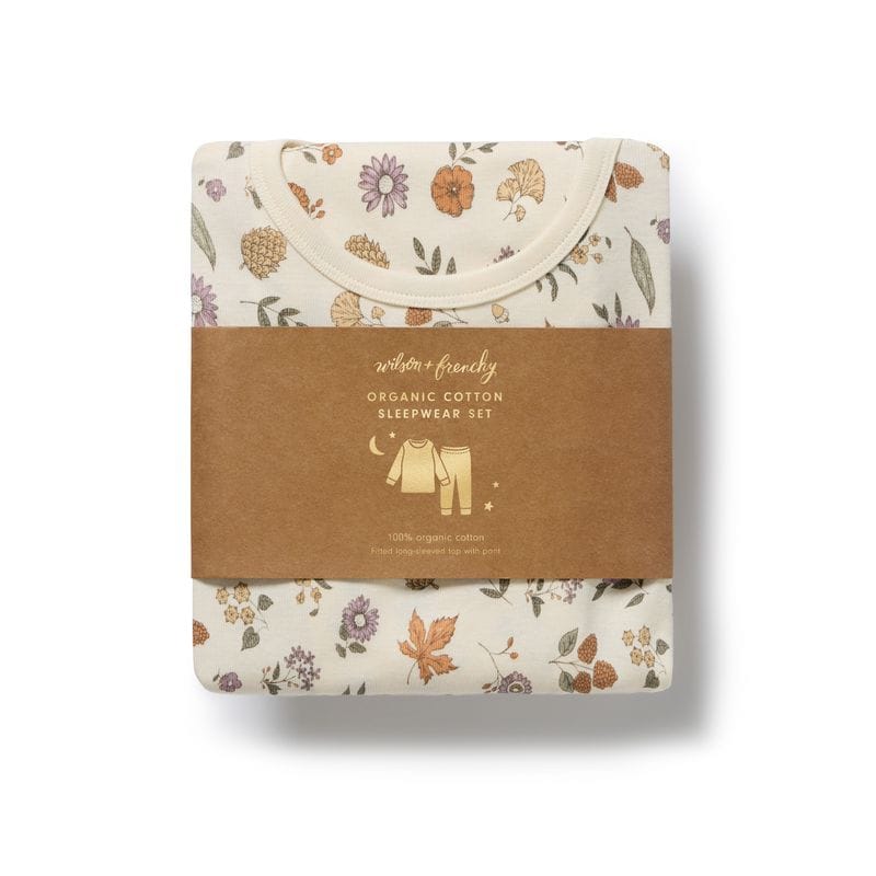 Wilson & Frenchy Maple Glow organic unisex long-sleeved pajamas, soft sleepwear with a cozy design for restful nights.