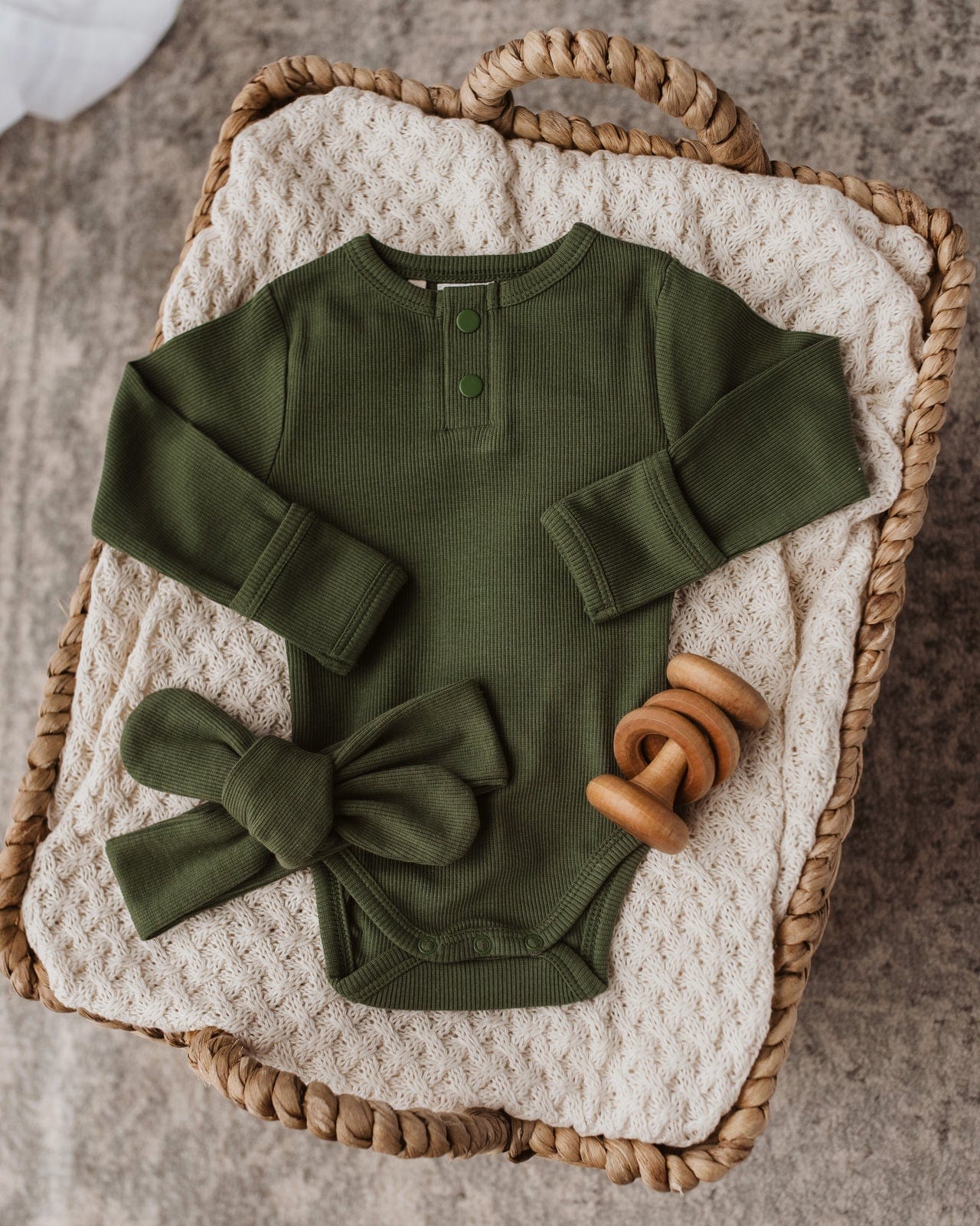 Snuggle Hunny Kids Accessory Hair Olive Ribbed Topknot